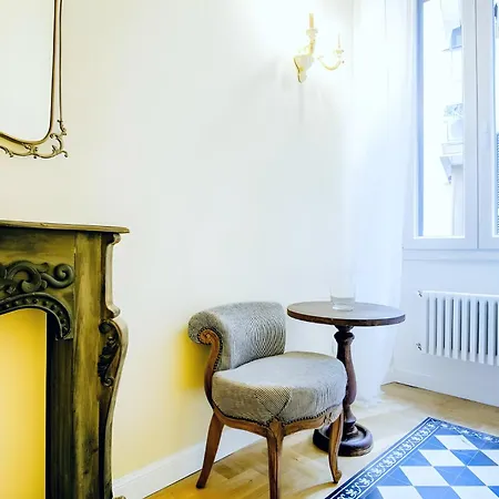 Elegantis Milos - Your Chic Retreat In Apartment