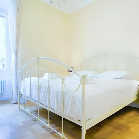 Elegantis Milos - Your Chic Retreat In *