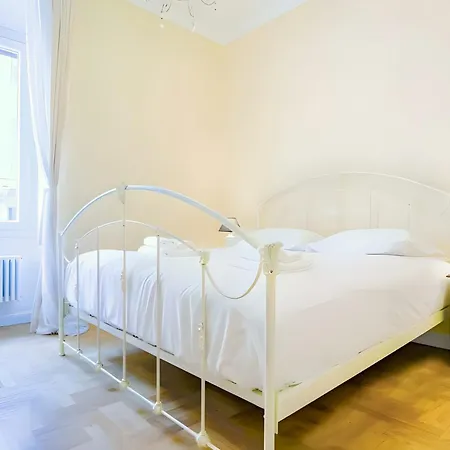 Elegantis Milos - Your Chic Retreat In Apartamento