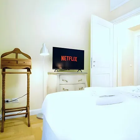 Elegantis Milos - Your Chic Retreat In * Roma