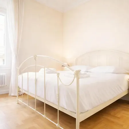 公寓 Elegantis Milos - Your Chic Retreat In